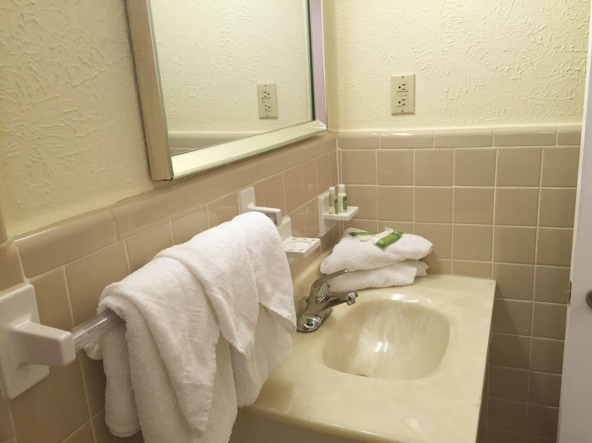Castaway Beach Inn & Swim Up Bar North Myrtle Beach Extérieur photo